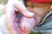 jerk off outside
